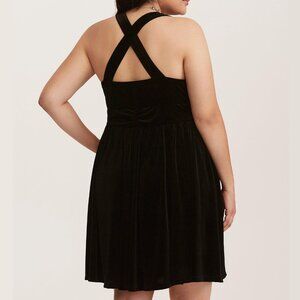 Torrid 1X Plus Black Velvet Surplice Crisscross Back Sleeveless Formal Dress